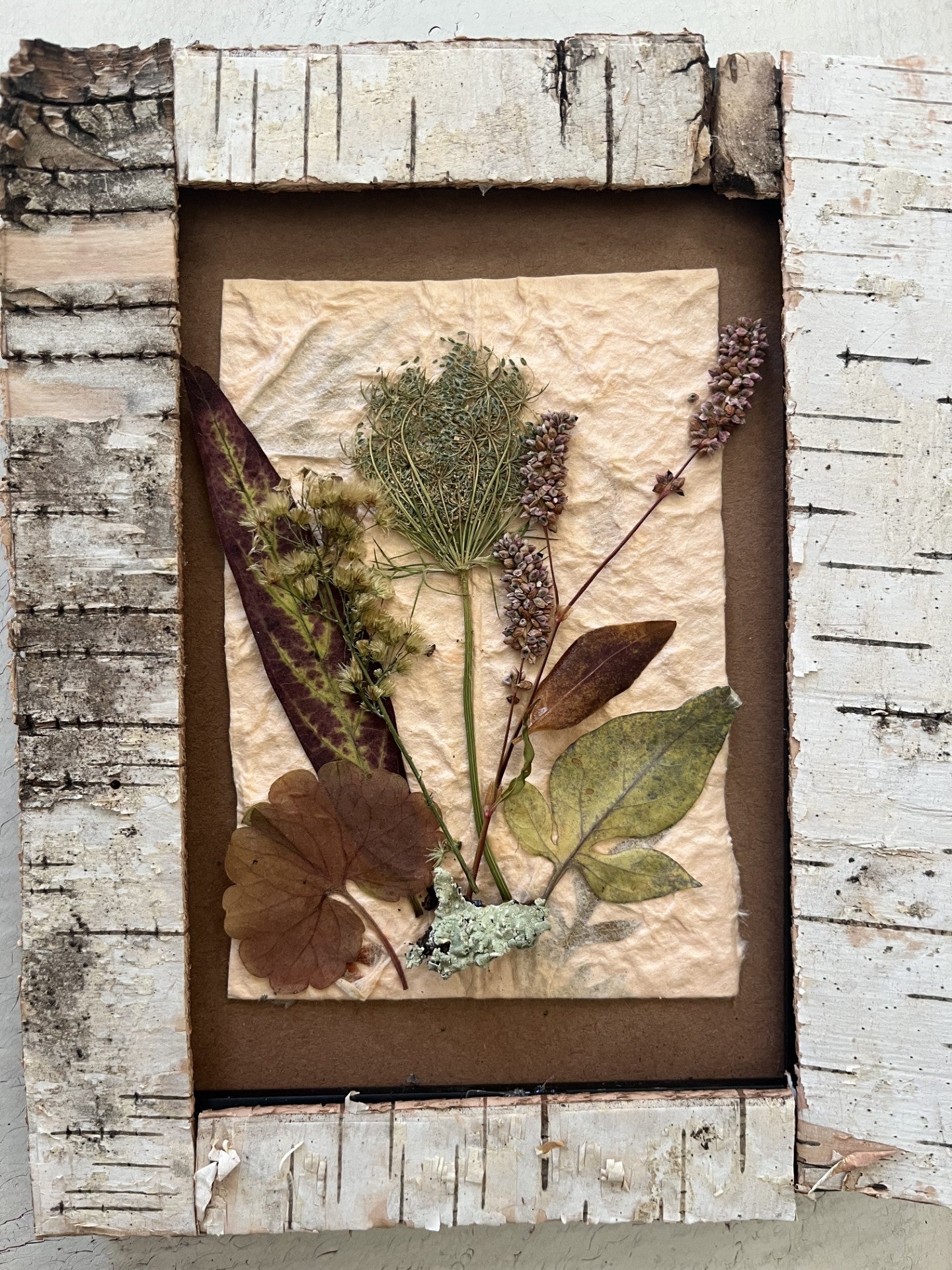Queen Anne and Leaves in 3"x5" Birch Frame
